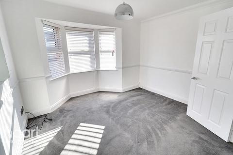 2 bedroom flat for sale, Uplands Road, Leigh-On-Sea