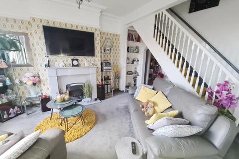 2 bedroom terraced house for sale, Mossley Road, Ashton under Lyne