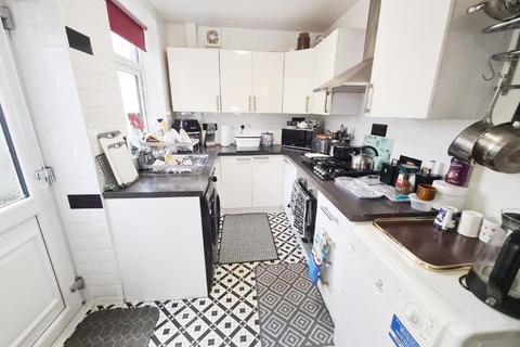 2 bedroom terraced house for sale, Mossley Road, Ashton under Lyne