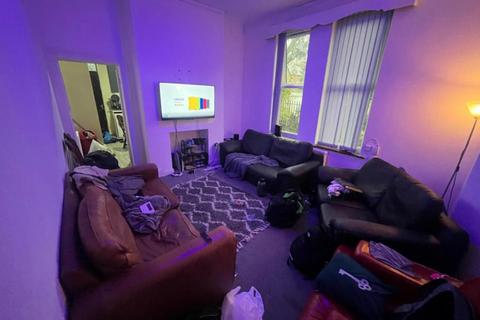 6 bedroom house to rent, Ash Grove, Leeds LS6