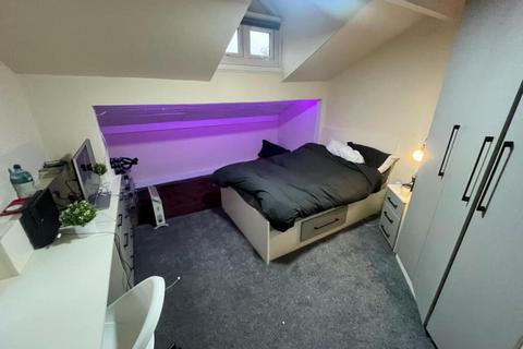 6 bedroom house to rent, Ash Grove, Leeds LS6