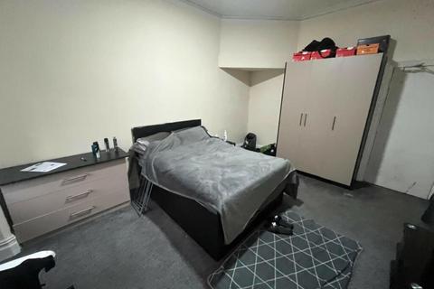 6 bedroom house to rent, Ash Grove, Leeds LS6