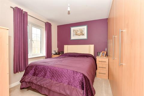 23 Constable Gardens, Littlehampton, BN17 7FX