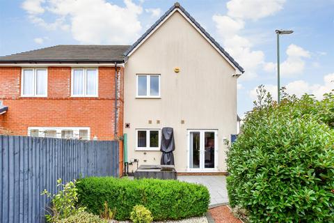 3 bedroom semi-detached house for sale, Constable Gardens, Littlehampton, West Sussex