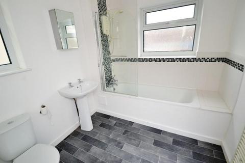 5 bedroom detached house to rent, Johnson Road, Nottingham NG7