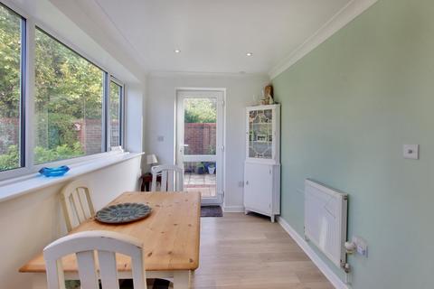23 Chadwick Close, Northfleet, Gravesend, DA11 8SA