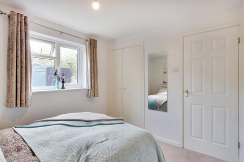 23 Chadwick Close, Northfleet, Gravesend, DA11 8SA