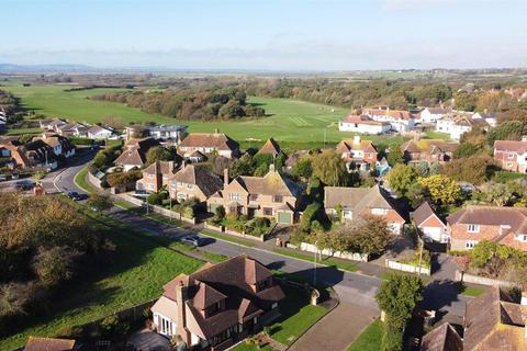 4 bedroom detached house for sale, The Gorses, Bexhill-On-Sea