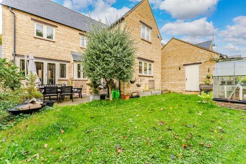 4 bedroom detached house for sale, Orchard Close, Geddington NN14