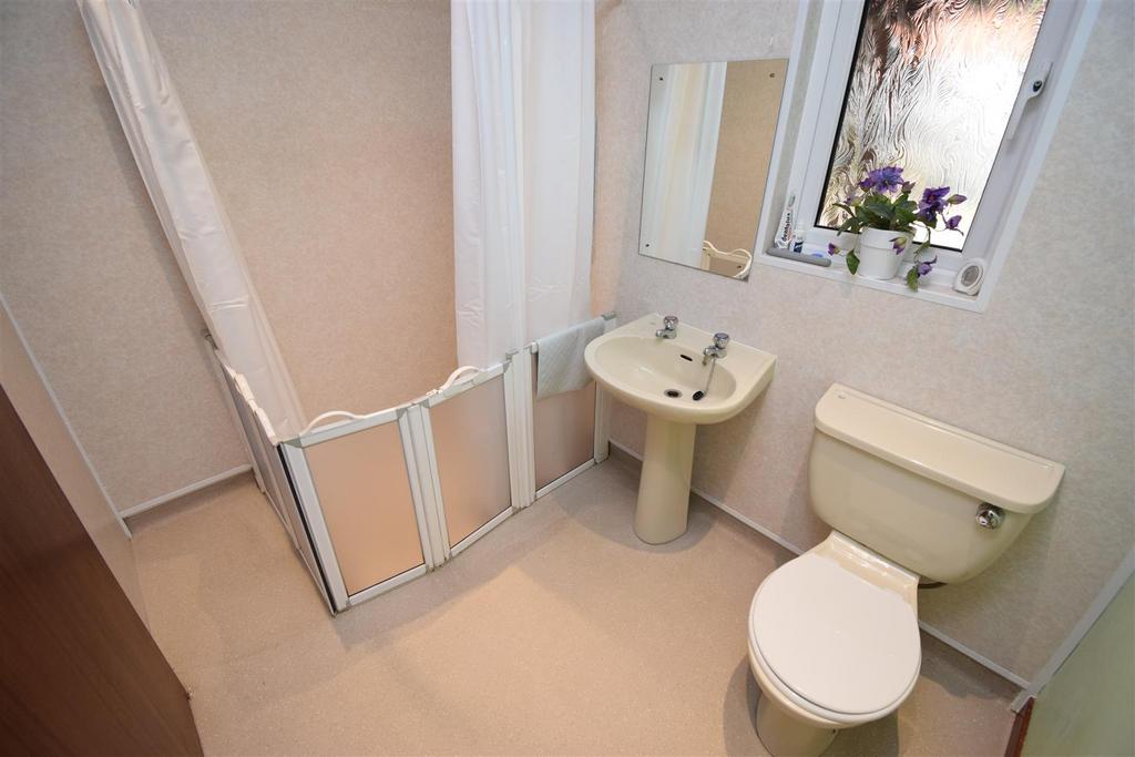 Shower room.jpg