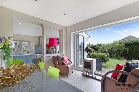 6 Green Walk, Ongar, CM5 9HR