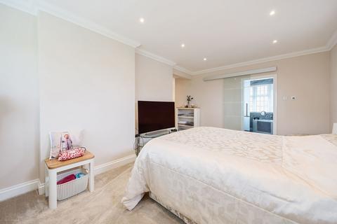 11 The Drive, Wallington, SM6 9LY
