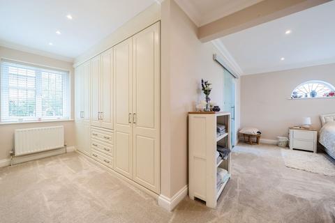 11 The Drive, Wallington, SM6 9LY