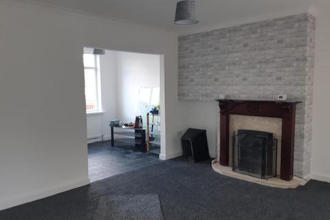 2 bedroom house to rent, Rutherford Square, Sunderland