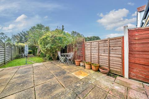 2 bedroom terraced house for sale, Cowper Close, Welling