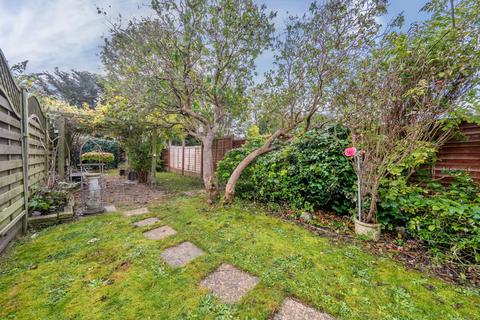 29 Cowper Close, Welling, DA16 2JT