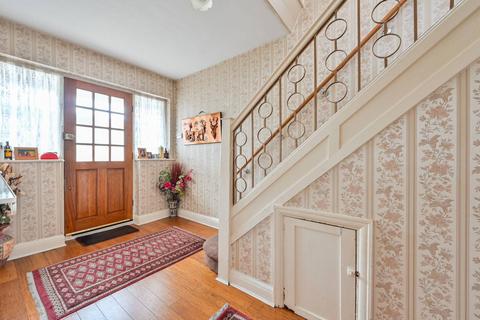 20 Raeburn Avenue, Surbiton, KT5 9DP