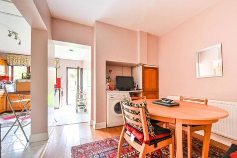 20 Raeburn Avenue, Surbiton, KT5 9DP