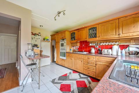 20 Raeburn Avenue, Surbiton, KT5 9DP