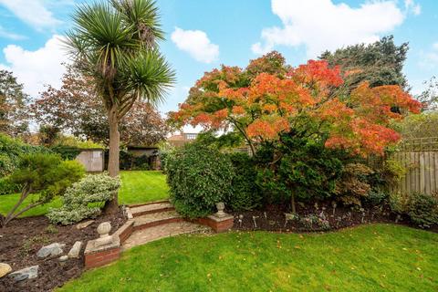 3 bedroom semi-detached house for sale, Raeburn Avenue, Surbiton, KT5