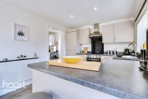 28 Spickets Drive, Heybridge, Maldon, CM9 4DH