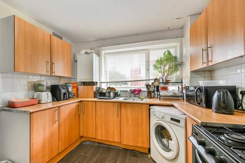 4 bedroom terraced house for sale, Howard Road, Stoke Newington, London, N16