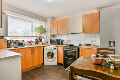 4 bedroom terraced house for sale, Howard Road, Stoke Newington, London, N16