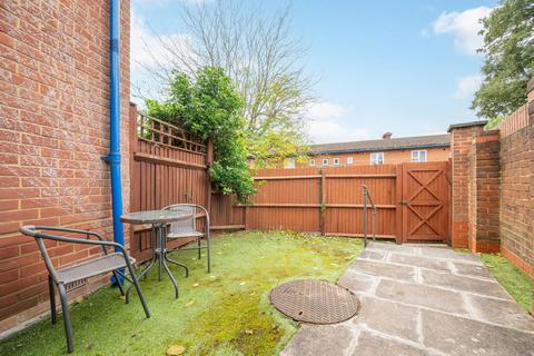 1 bedroom maisonette for sale, Caney Mews, Cricklewood, London, NW2