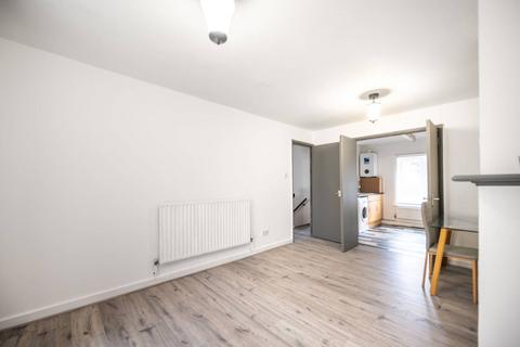 1 bedroom maisonette for sale, Caney Mews, Cricklewood, London, NW2