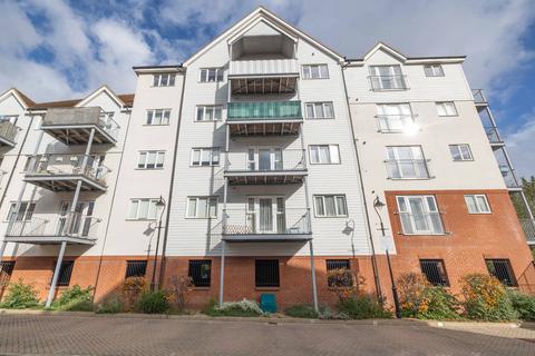 2 bedroom flat for sale, Westwood Drive, Canterbury, Kent, CT2