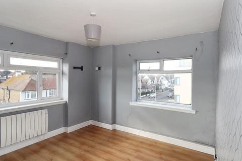 2 bedroom flat for sale, Flat 27 Northumberland Court, Northumberland Avenue, Margate, Kent, CT9 3BS