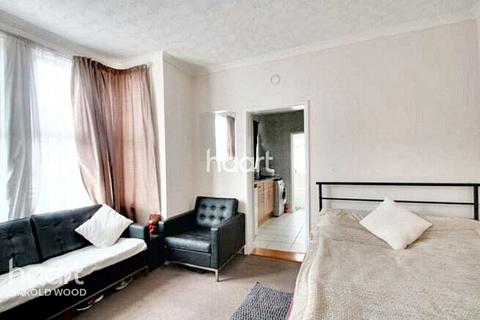 1 bedroom flat for sale, Church Road, Romford