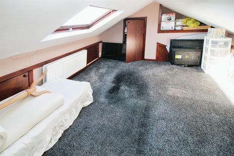 12 Botany Avenue, Bradford, BD2 1EU