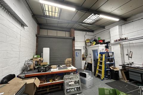 Industrial unit to rent, Turner Street, Dudley, West Midlands