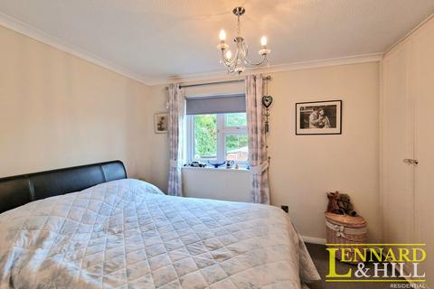 81 Curling Lane, Badgers Dene, Grays, RM17 5JJ