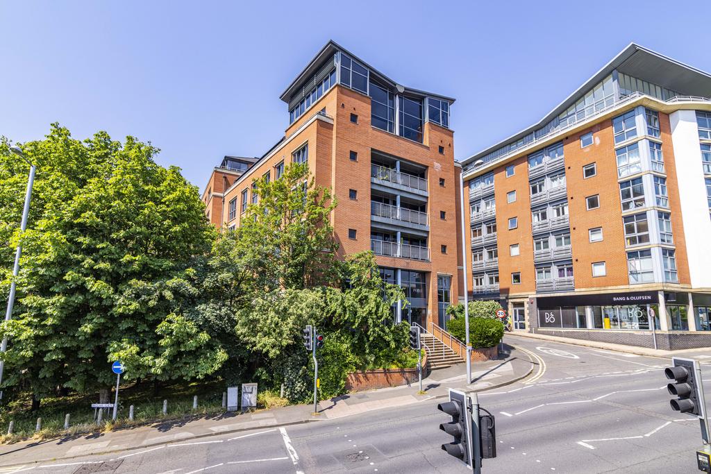 Flat17 The Point-27
