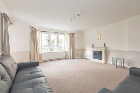 13/2 Craigend Park, Edinburgh, EH16 5XX
