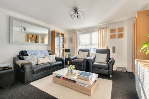 2 bedroom flat for sale, Parkside, High Street, Worthing