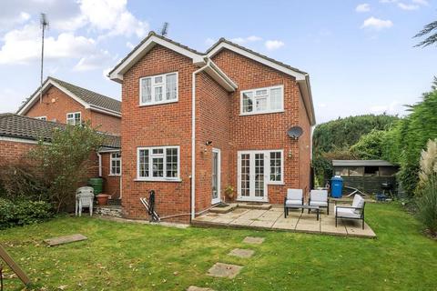 4 bedroom detached house for sale, Blackwater,  Camberley,  GU17