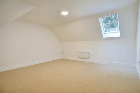 2 bedroom apartment to rent, Blossomfield Road, Solihull B91