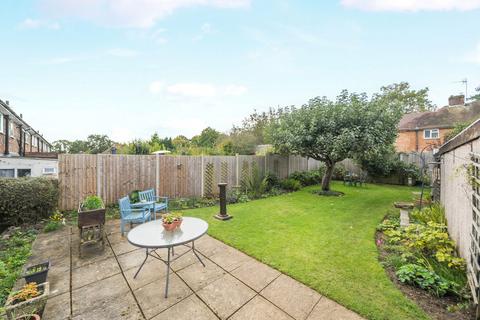 2 bedroom end of terrace house for sale, The Horseshoe, Surrey GU7