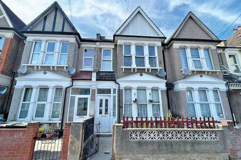 3 bedroom terraced house for sale, Sangley Road, London SE25