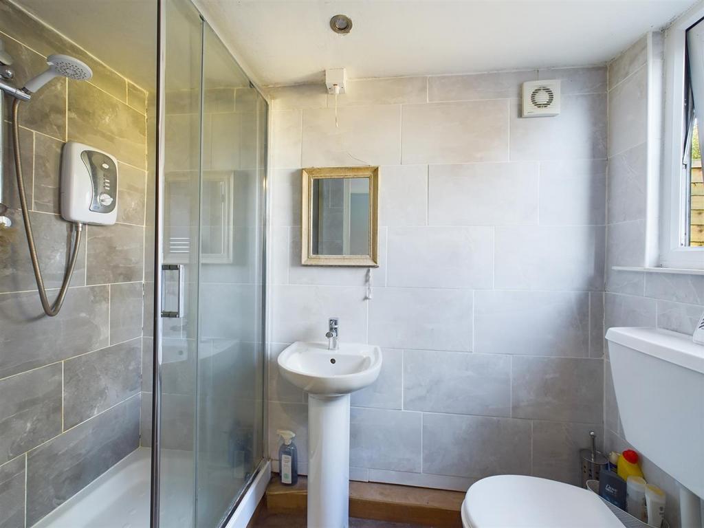 Shower1.jpg