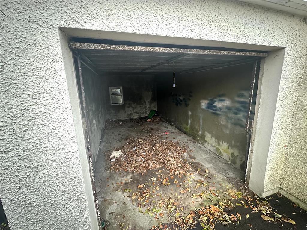 Single Garage
