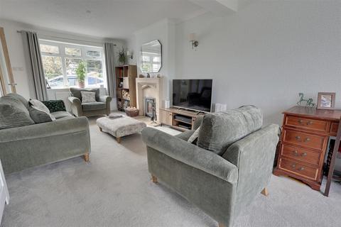 145 Ermin Street, Brockworth, Gloucester, GL3 4HG