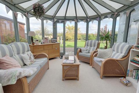 145 Ermin Street, Brockworth, Gloucester, GL3 4HG