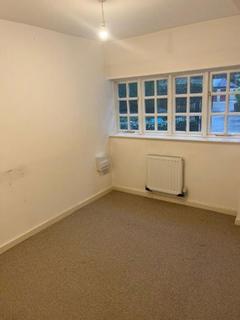 2 bedroom flat to rent, Old Hall Lane, Old Hall Lane BB2