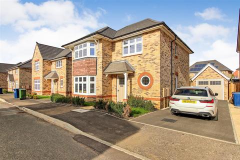 3 bedroom detached house to rent, Peacock Close, Cottenham