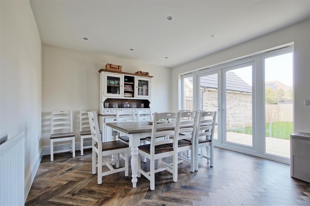 Dining Space.jpg