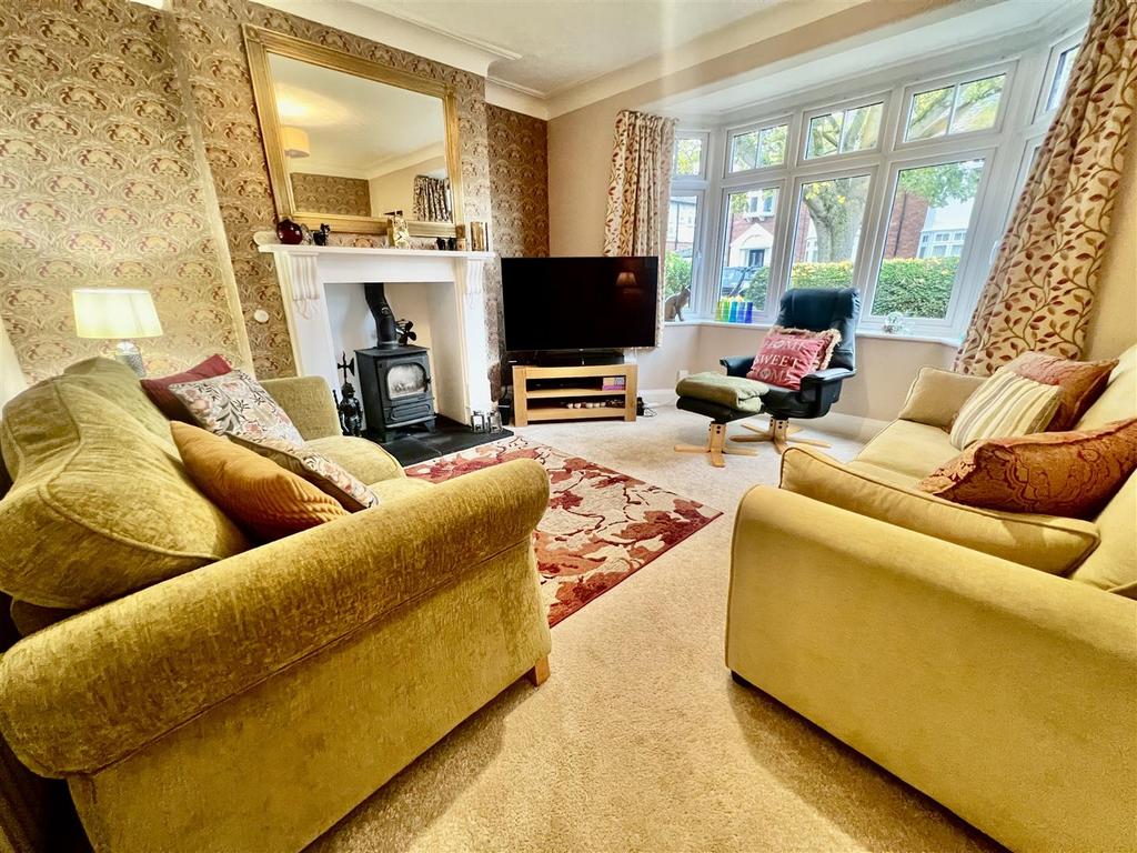 Woodvale Road, Darlington 3 bed semidetached house for sale £330,000